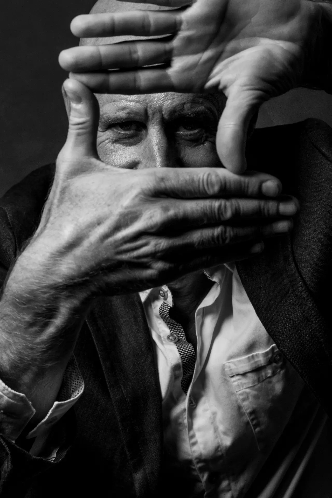 Framing, studio portrait