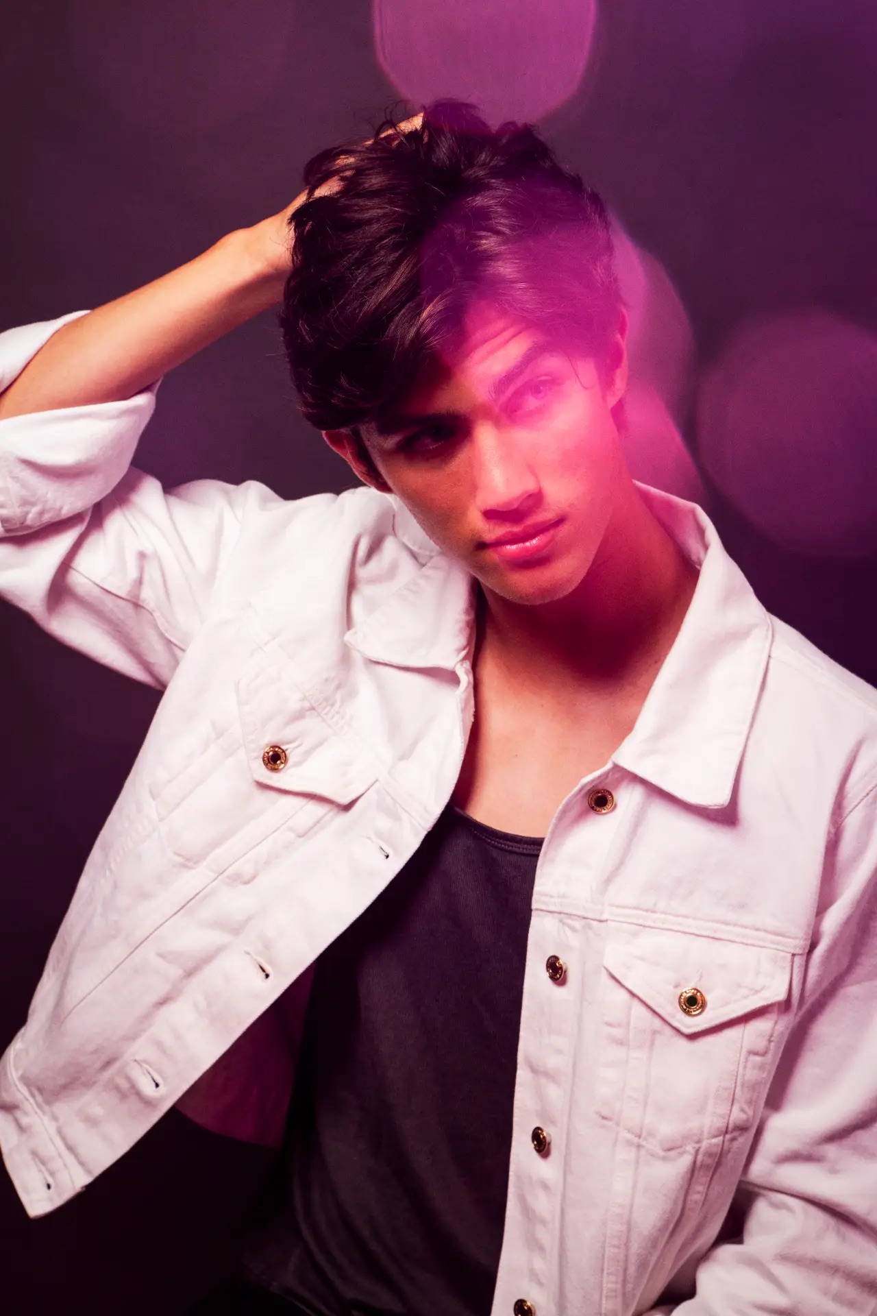 Editorial, magenta gel